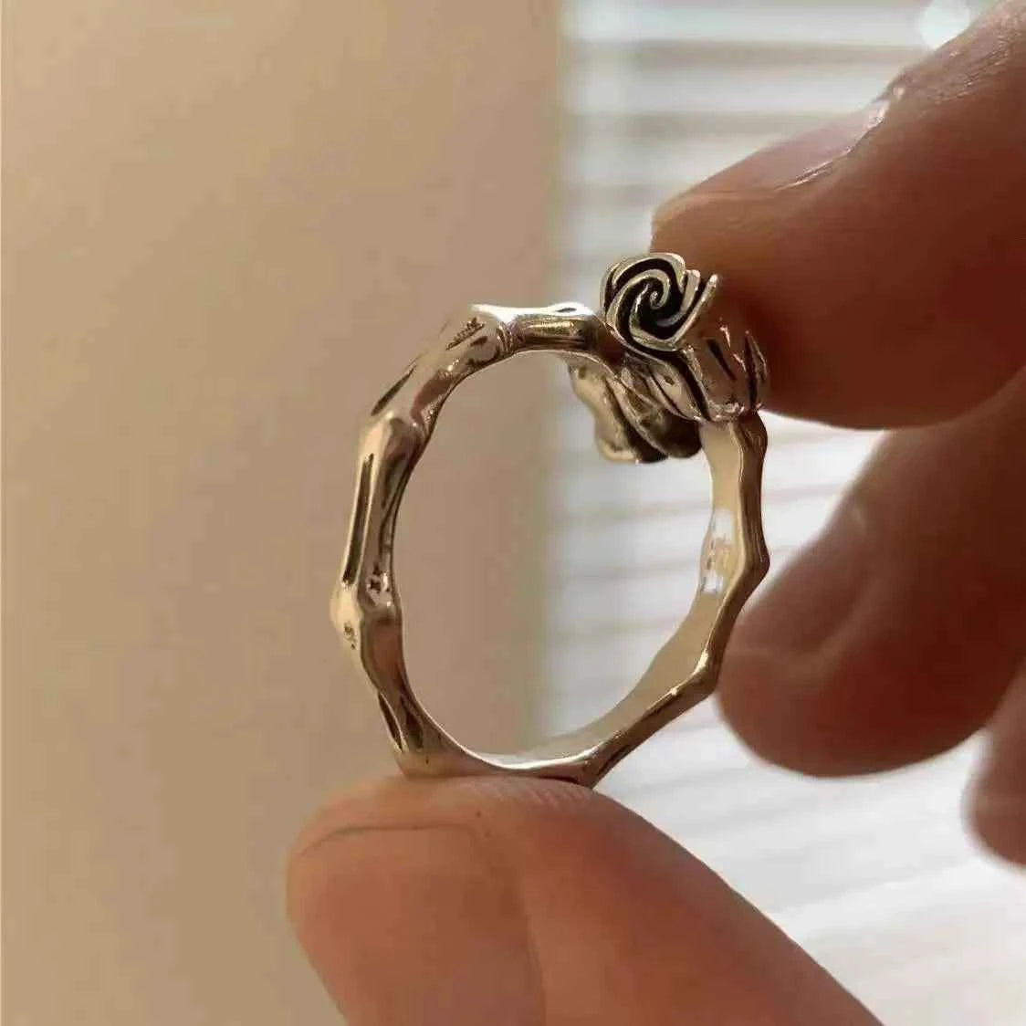 Adjustable Retro Rose Bud Cool Open Ring