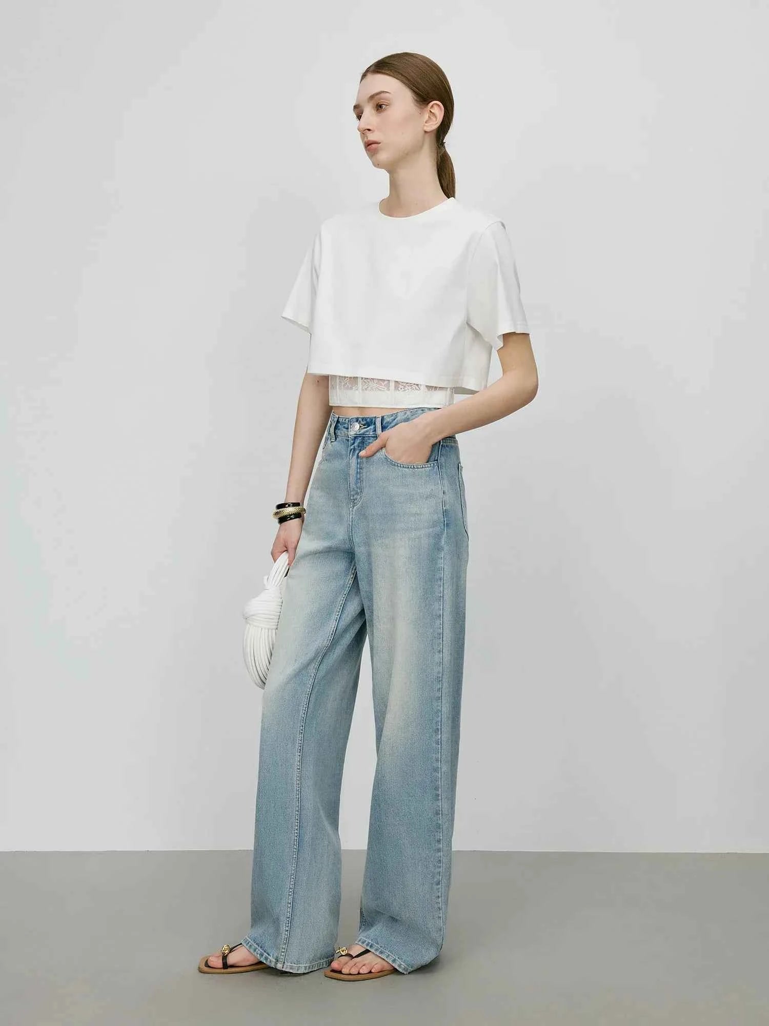 Chic Lace Spliced Cropped Waist T-Shirt