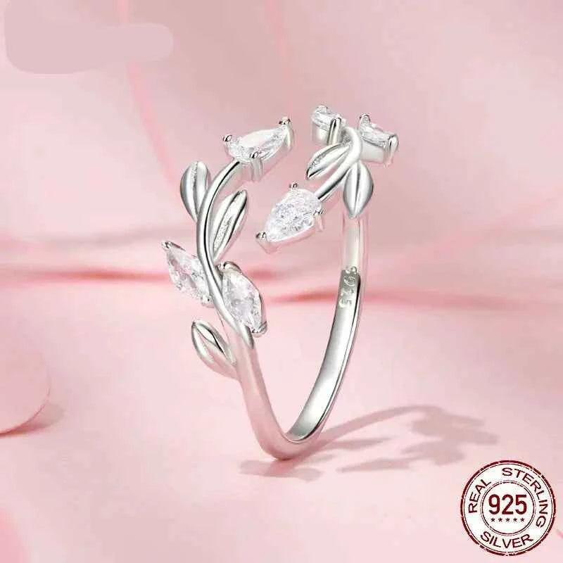 Simple Leaf Adjustable Lucky Statement Ring