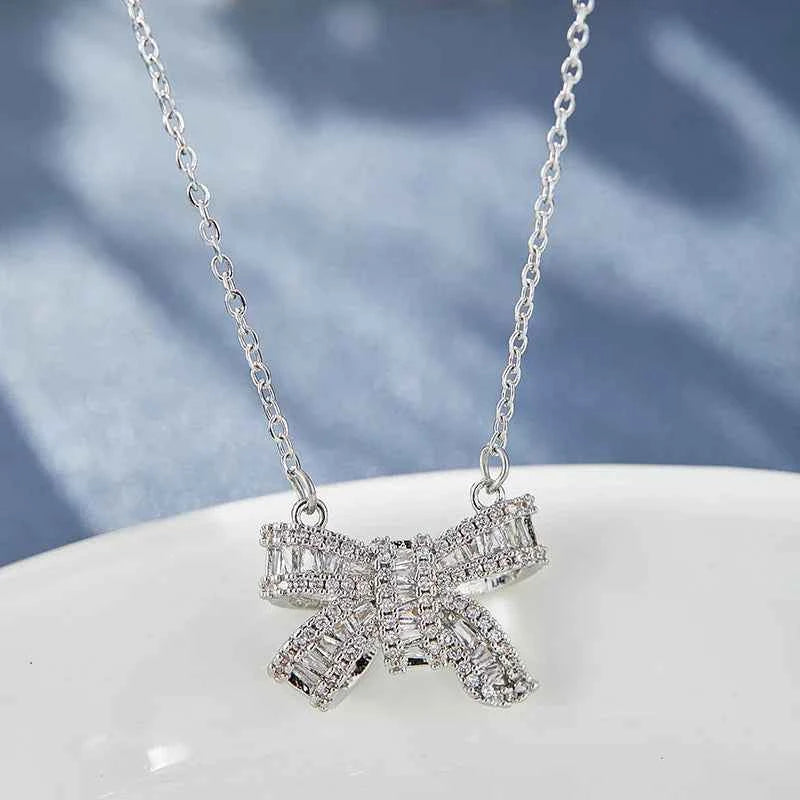 Exquisite Luxury Sparkling Zirconia Bow Pendant Necklace