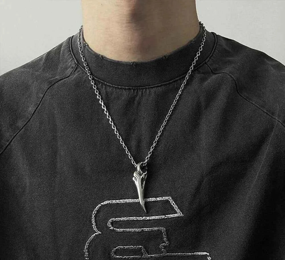 Retro Crow Skull Pendant Necklace