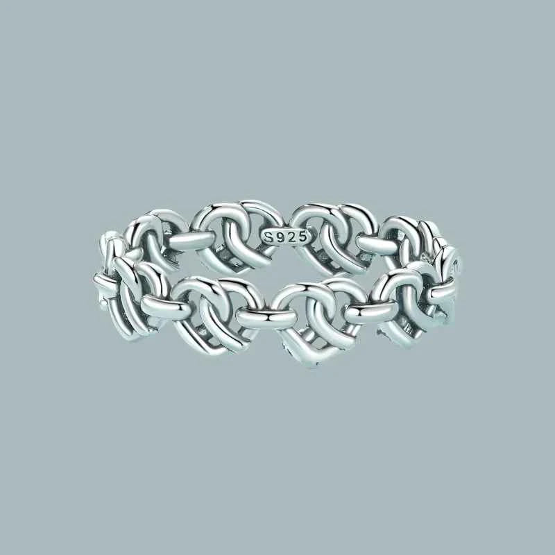 Interlocked Heart Chain Platinum Ring