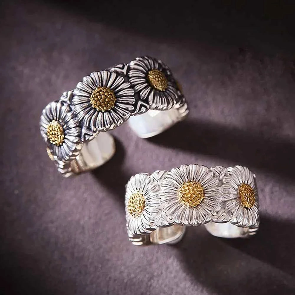 Retro Daisy Flower Adjustable Open Ring