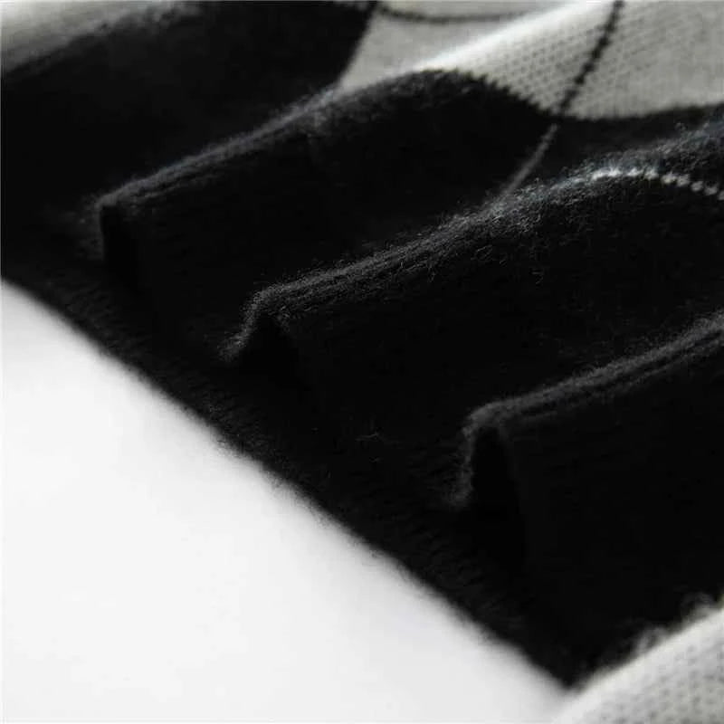 Cozy O-Neck Collar Argyle Knit Sweater