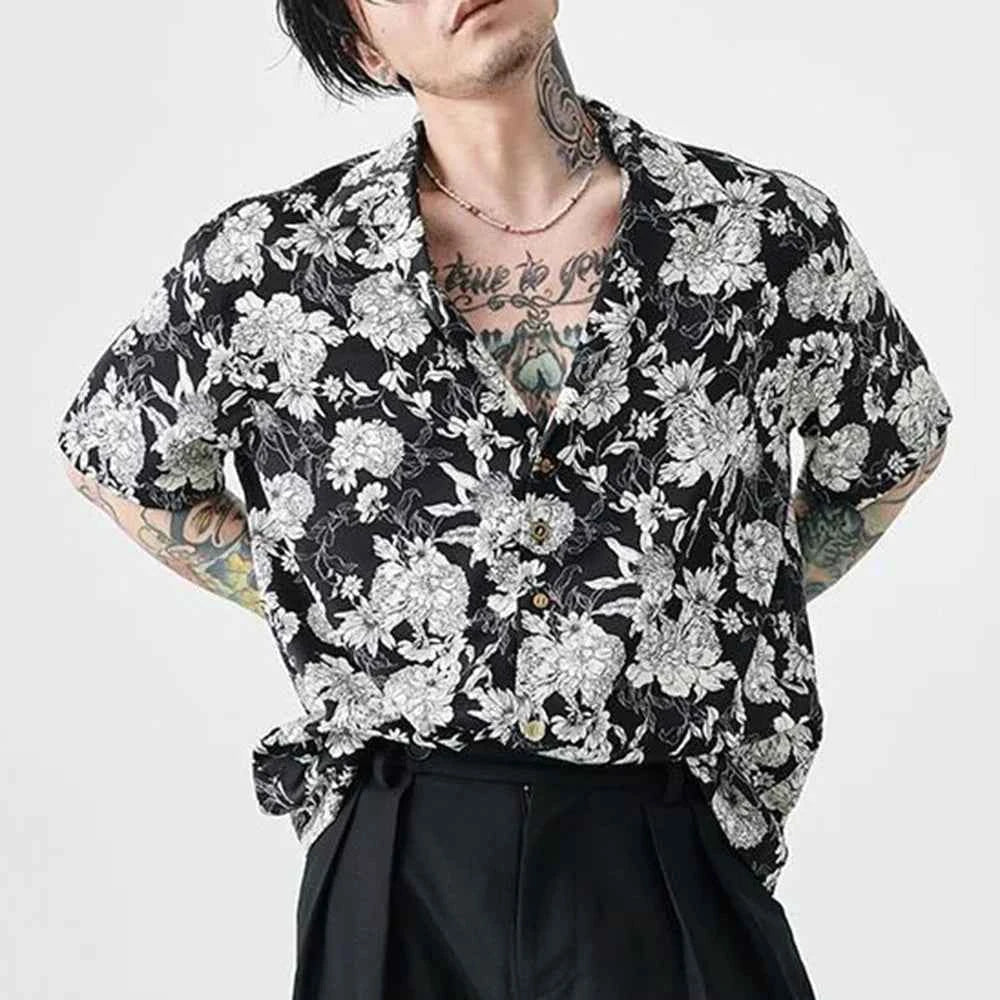 Black White Hawaiian Vacation Short Sleeve Shirt