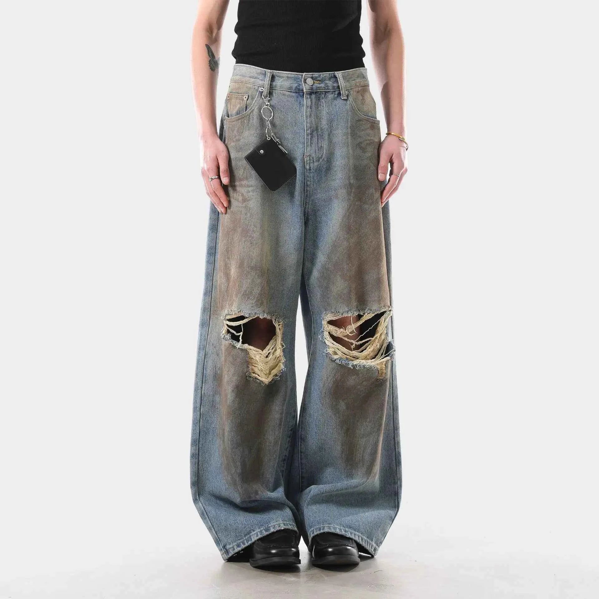 Distressed Vintage Wide Leg Spray Jeans