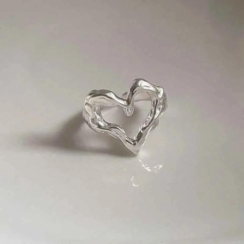 Aesthetic Geometric Hollow Heart Ring