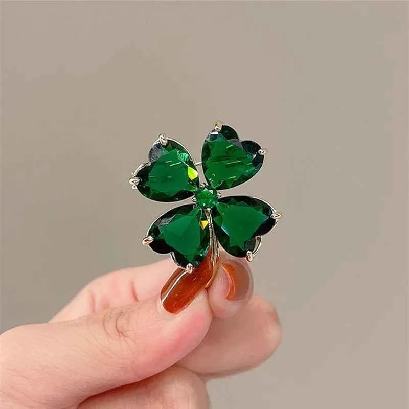 Vintage Emerald Lucky Grass Brooch