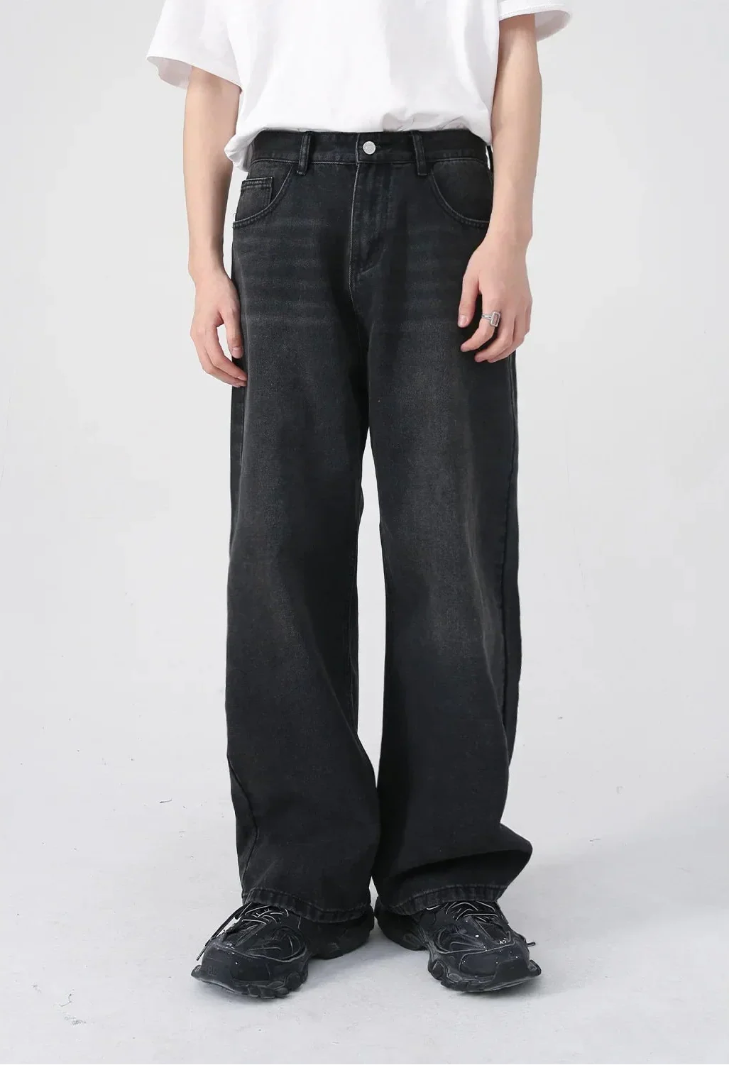 Vintage Distressed Straight Leg Denim Jeans - Luxuryurbanwear