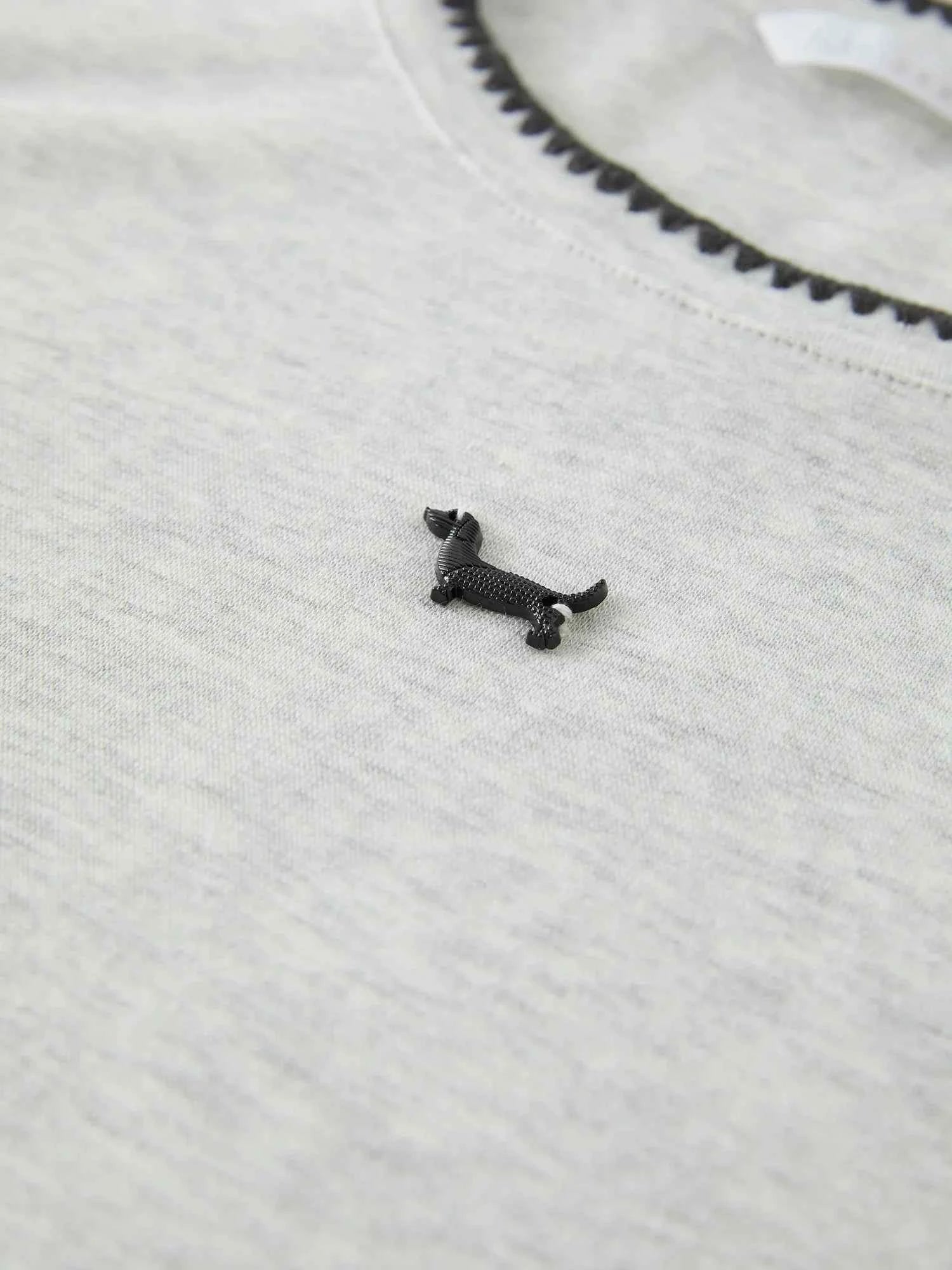 Embroidered Shell Contrast Color Puppy T-Shirt