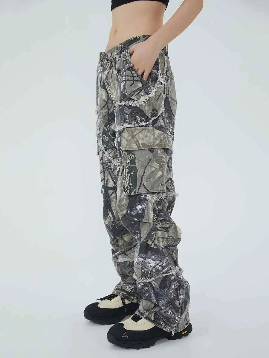 Stylish Retro Camouflage Cargo Jeans
