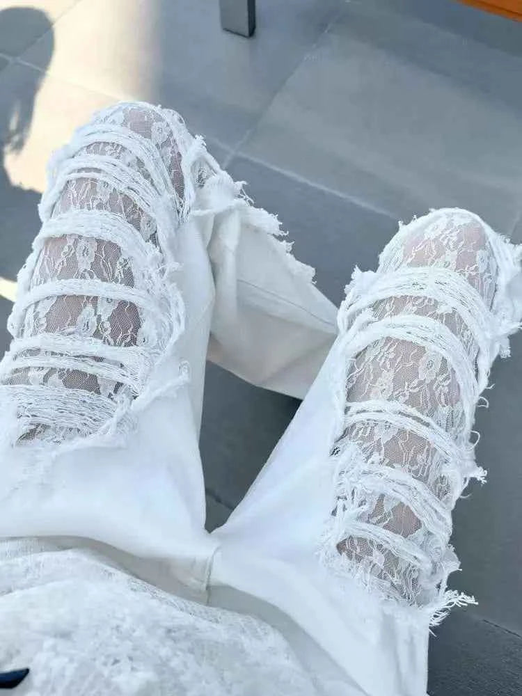 Easy Fit Lace Distressed High Waist Jeans