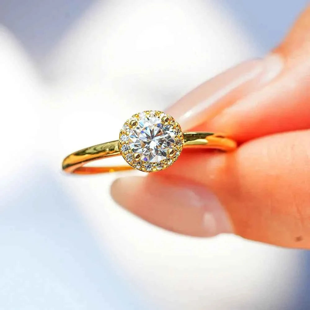 Luxury 18k Gold Moissanite Diamond Ring