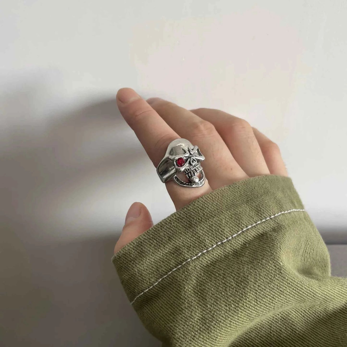 Gothic Large Retro Skull Cigarette Ring