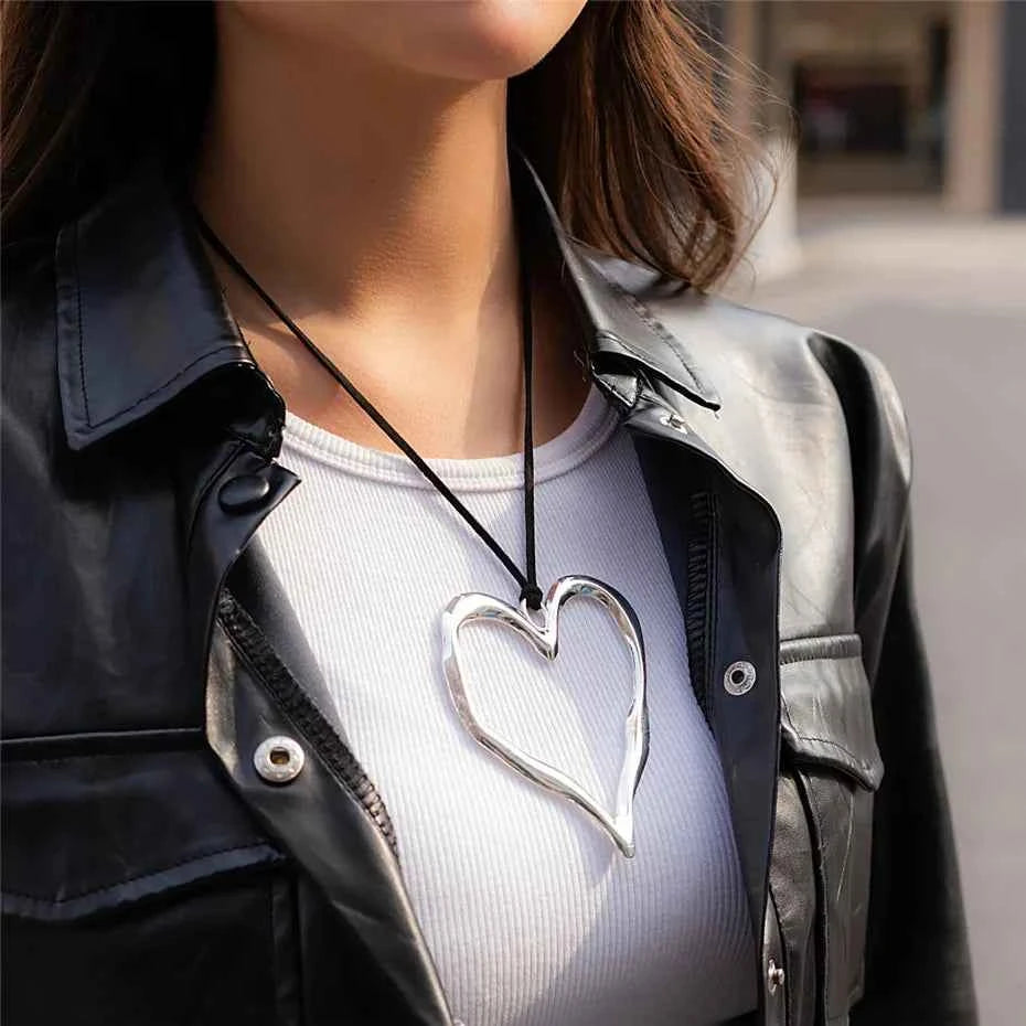 Exaggerated Hollow Love Heart Necklace