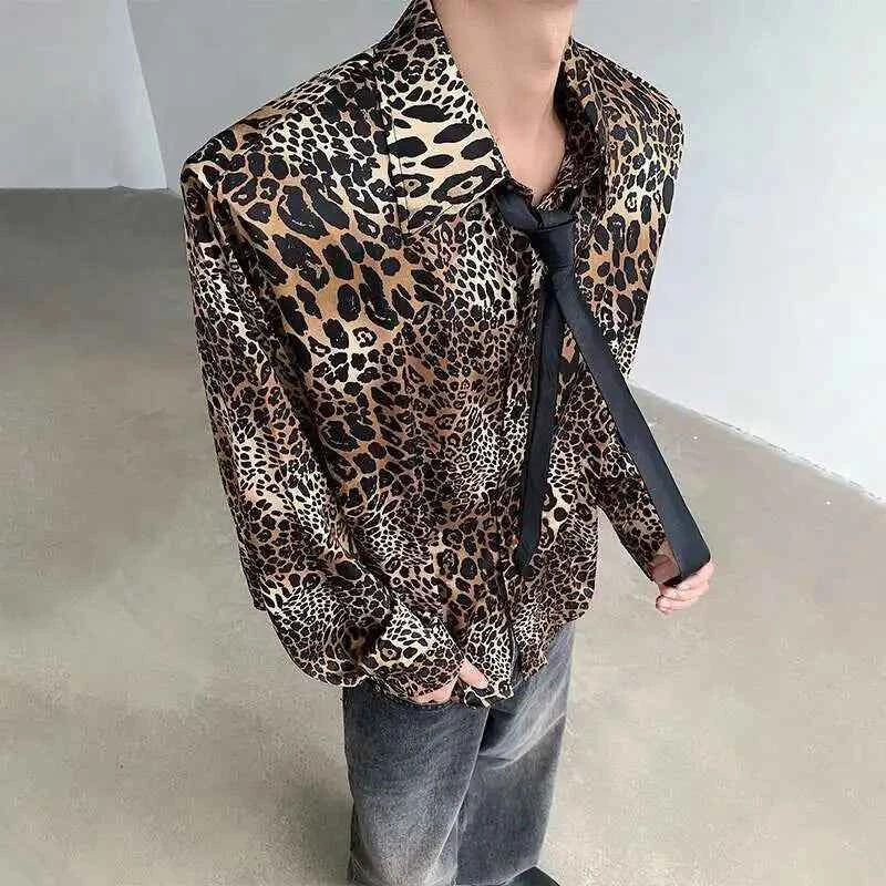 Elegant Leopard Print Long Sleeve Shirt