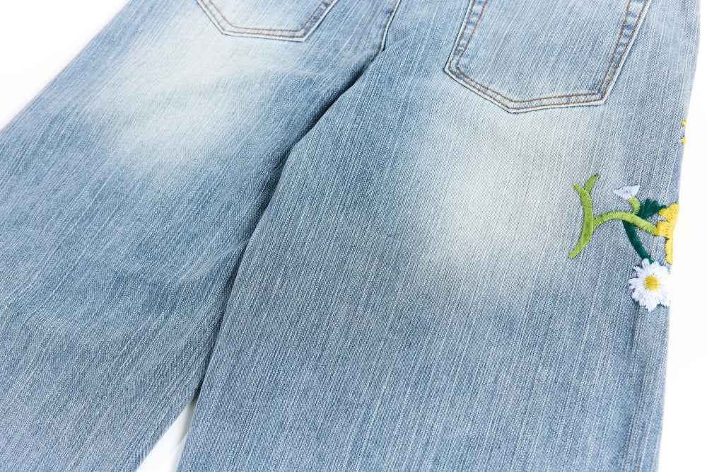 Trendy Distressed Flower Banana Wide Leg Jeans