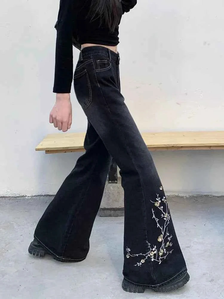 Vintage Flower Embroidered Flare Jeans