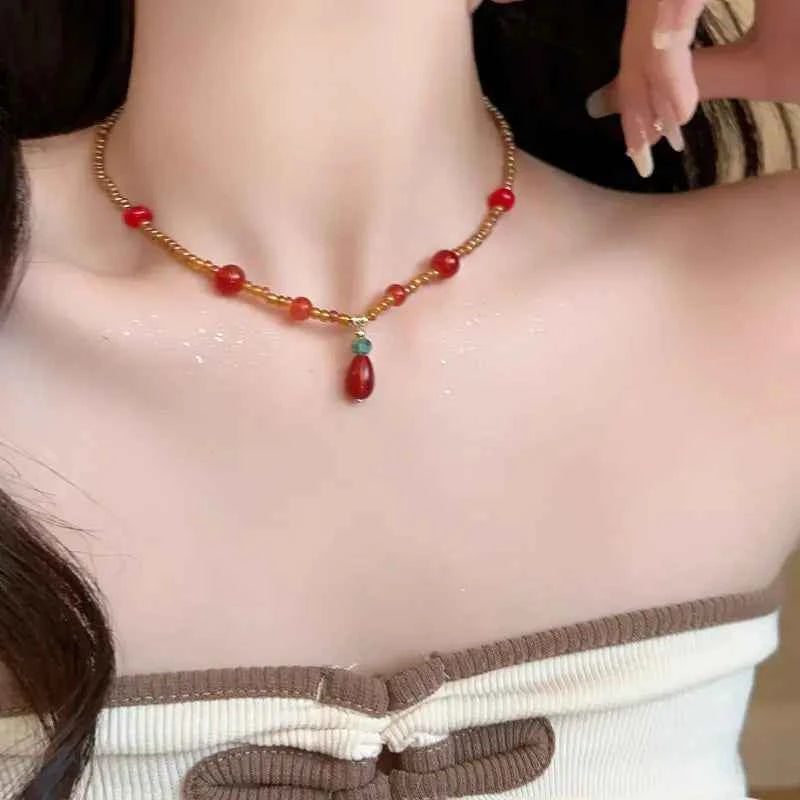 Elegant Red Waterdrop Collarbone Necklace