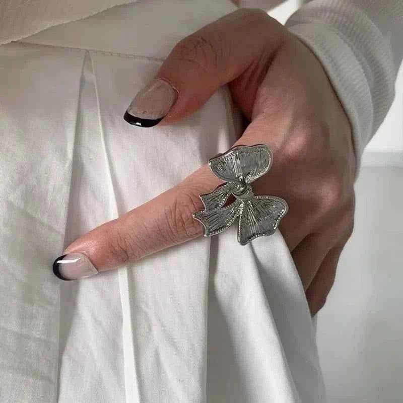 Elegant Silver Simple Bow Ring
