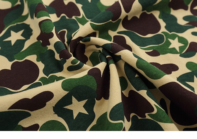 Snappy Crocodile Star Camouflage Design T-Shirt