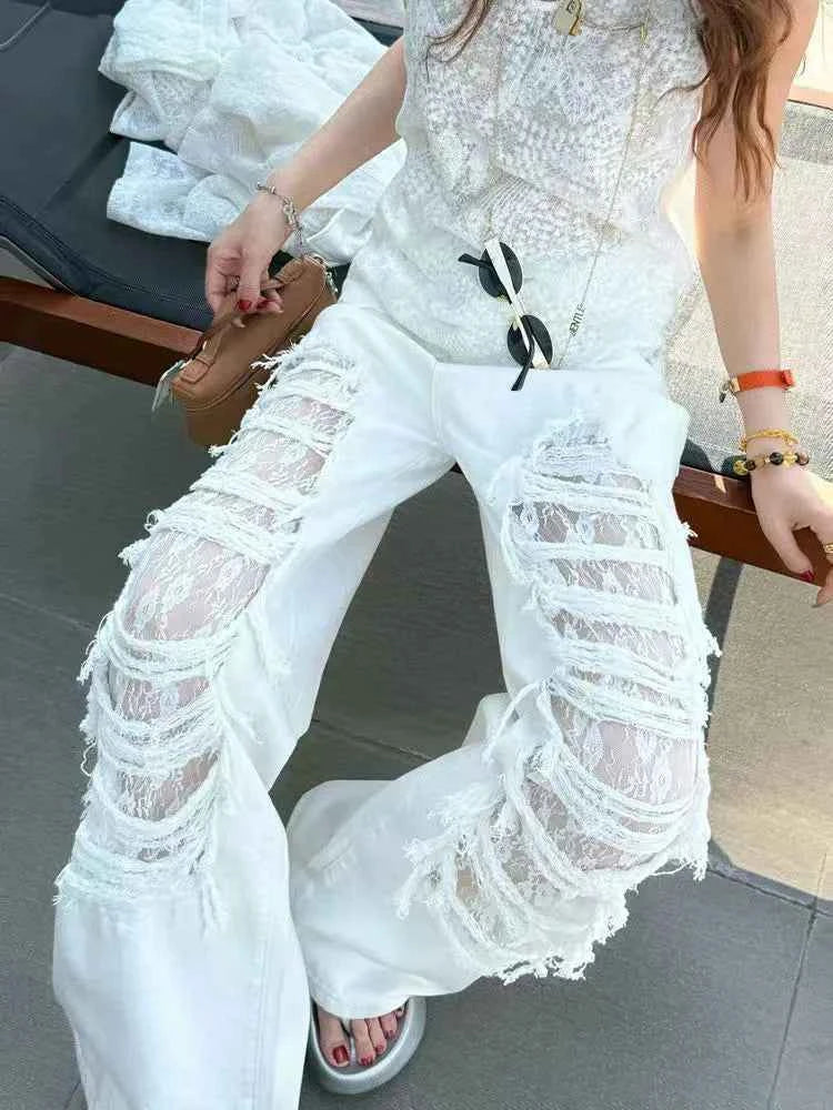 Easy Fit Lace Distressed High Waist Jeans