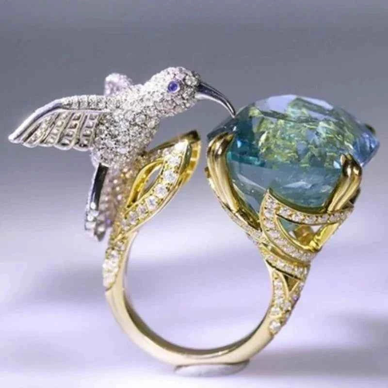 Luxury Metal Carving Bird Ring