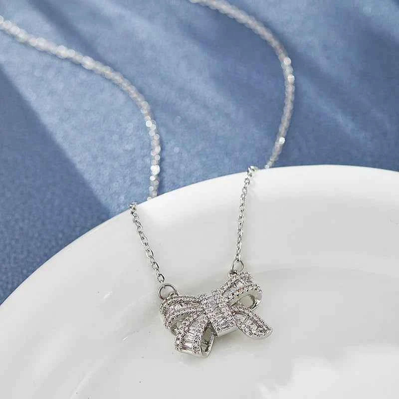 Exquisite Luxury Sparkling Zirconia Bow Pendant Necklace