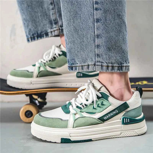 Versatile Casual Skateboarding Sneaker