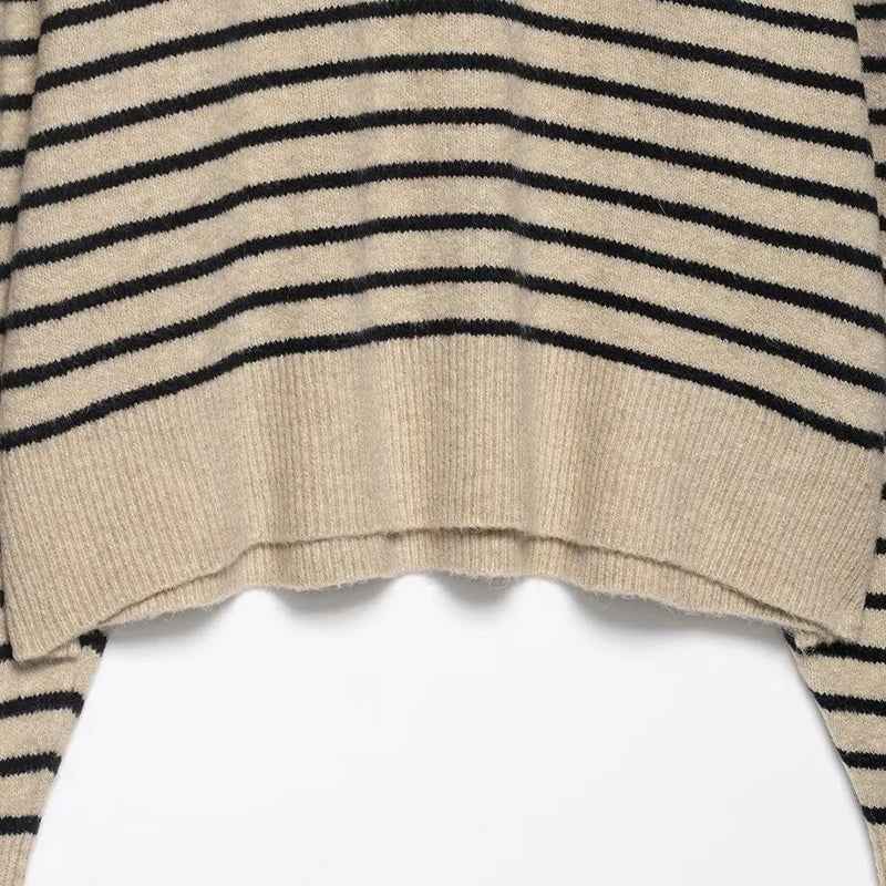 Chic Striped Knitted O-Neck Collar Sweater