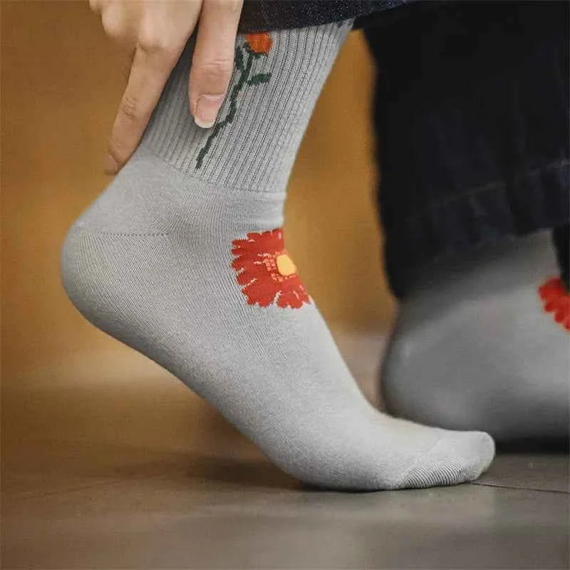 Vintage Floral Jacquard Knit Crew Socks
