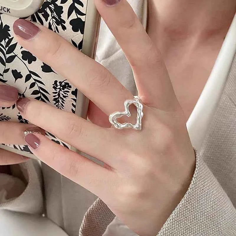 Aesthetic Geometric Hollow Heart Ring