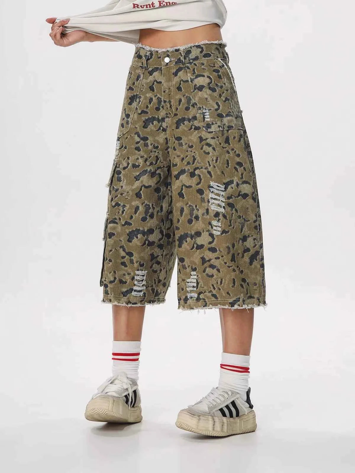 Trendy Vintage Camouflage Wide Leg Ripped Jorts