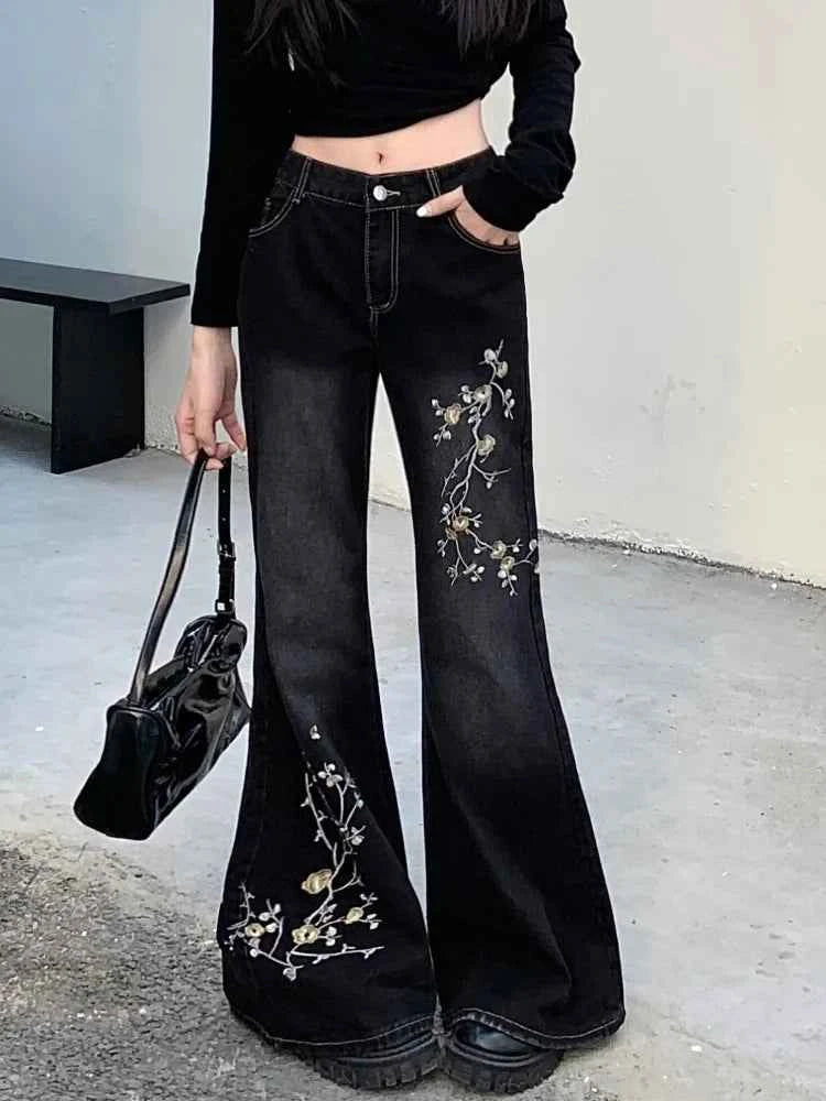 Vintage Flower Embroidered Flare Jeans