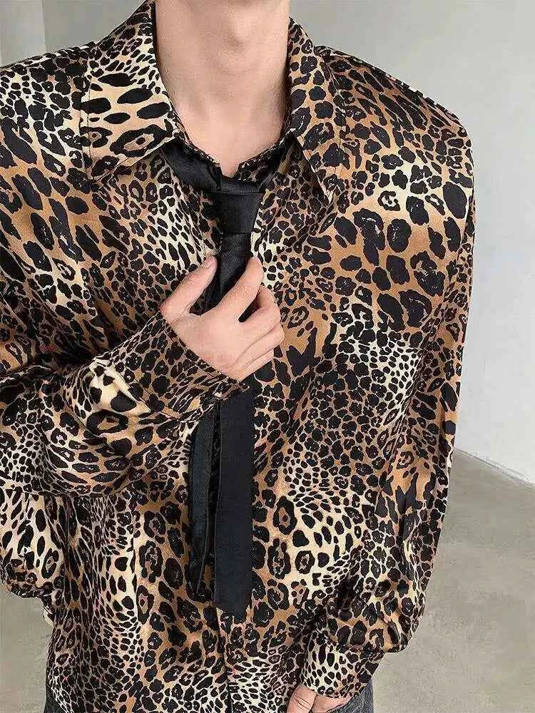 Elegant Leopard Print Long Sleeve Shirt