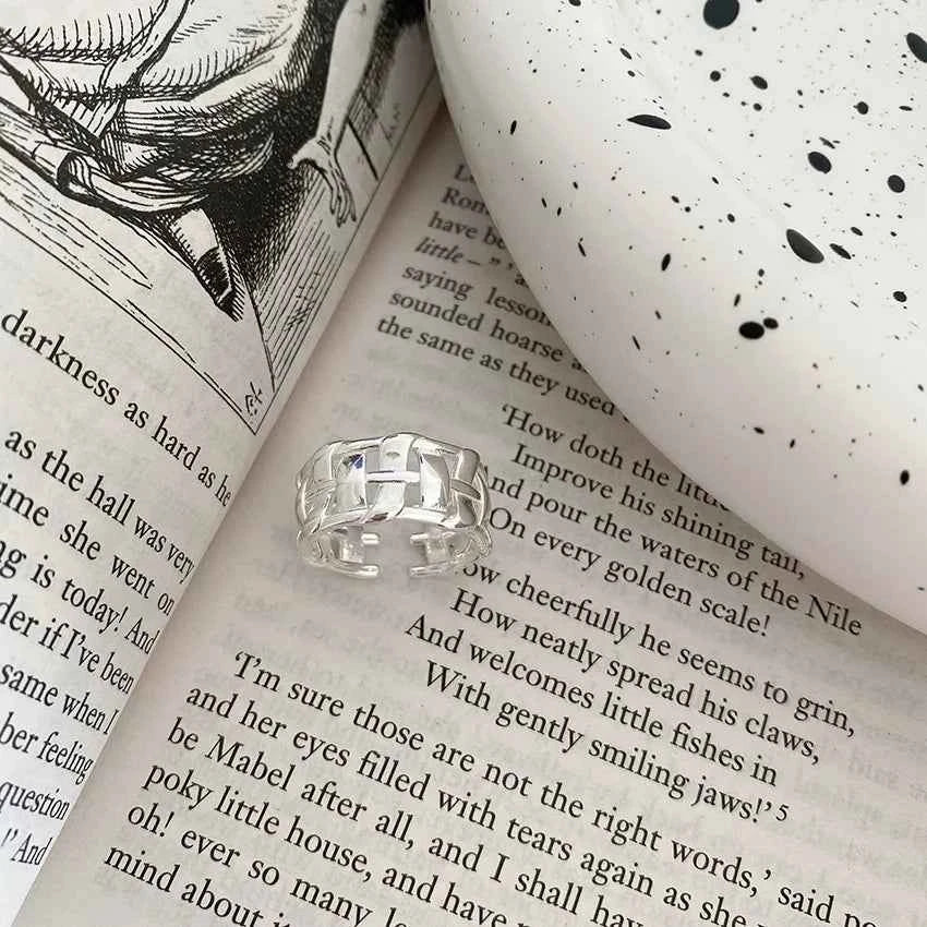 Wide Irregular Web Open Finger Ring