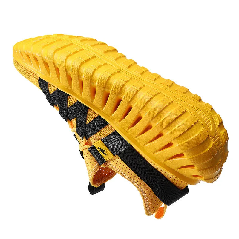 Axis Run T84 Sneakers - Luxuryurbanwear