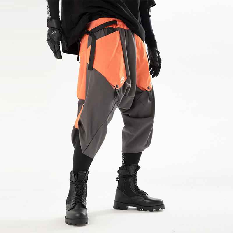 TECHWEAR CARGO PANTS ' Kokuto 'Short Cargo Pants