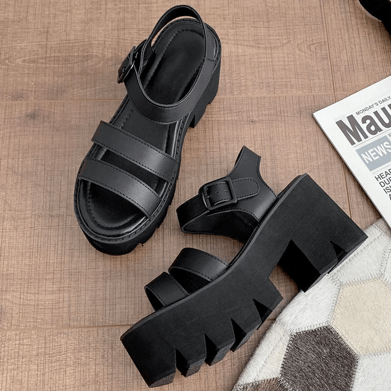 USS Shoes Silvana Women's Black Platform Sandal