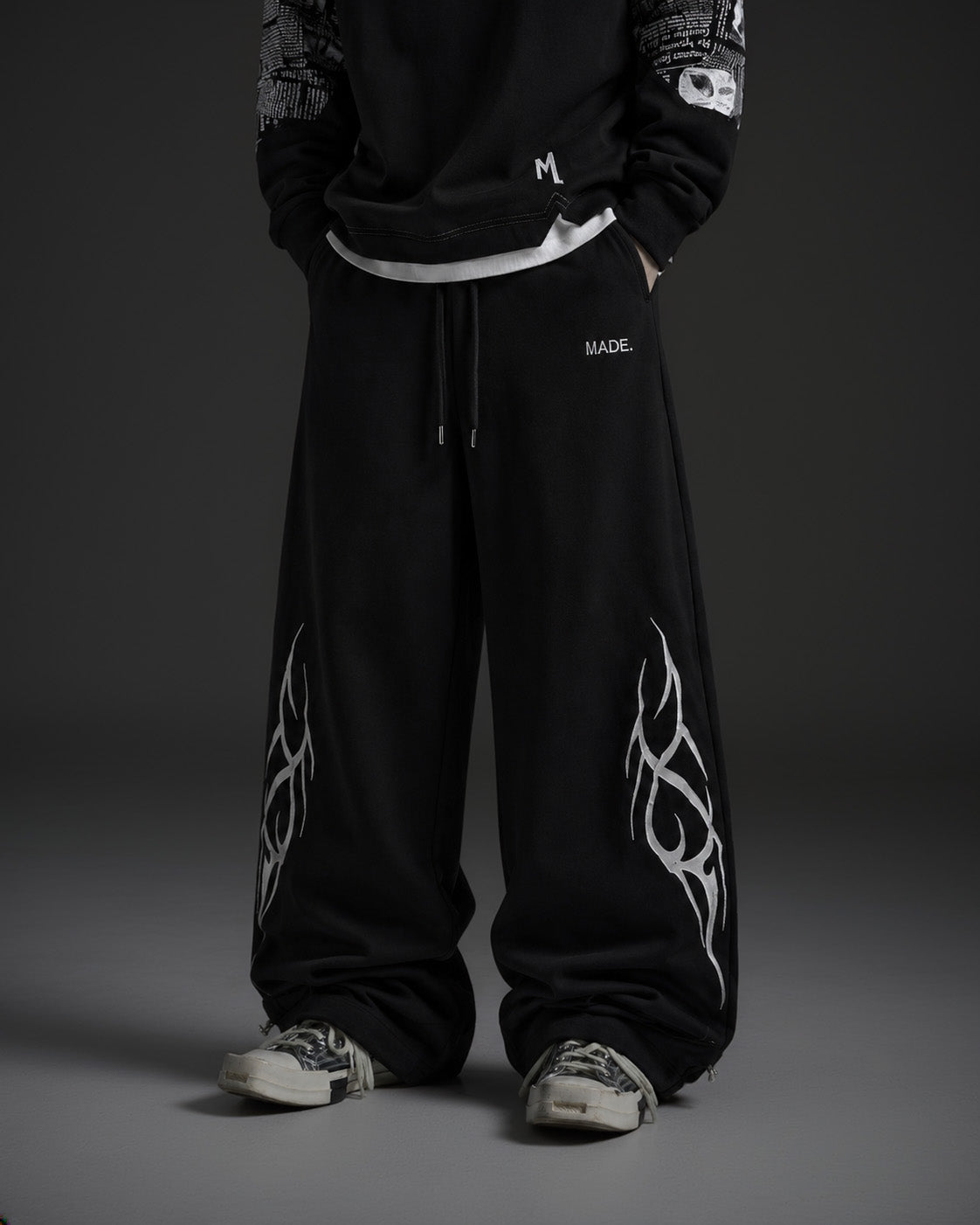 Thorn Embroidery Sweatpants