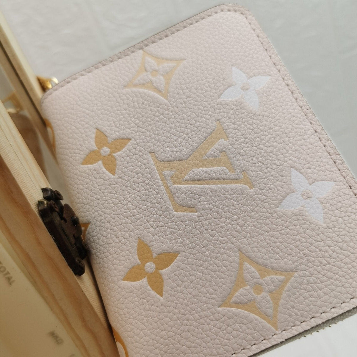 BL - High Quality Wallet LUV 110 - sneakerlandnet