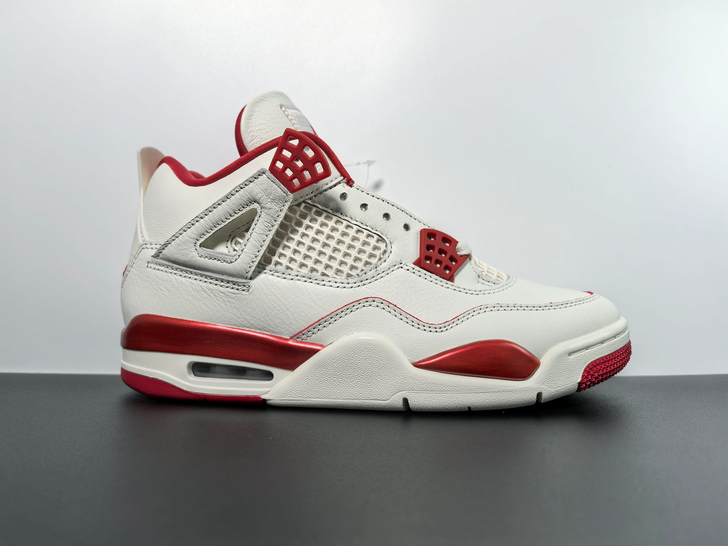 Air Jordan 4 Retro HV0823-108