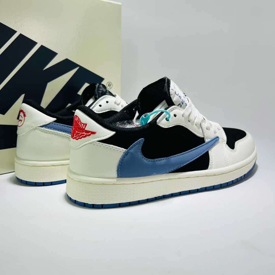 Travis Scott x Air Jordan 1 Low OG