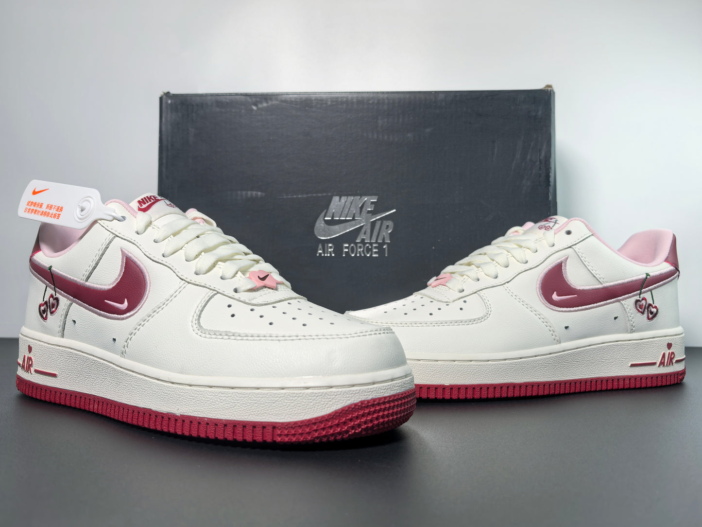 Custom Air Force 1'07 Low Valentine's Day