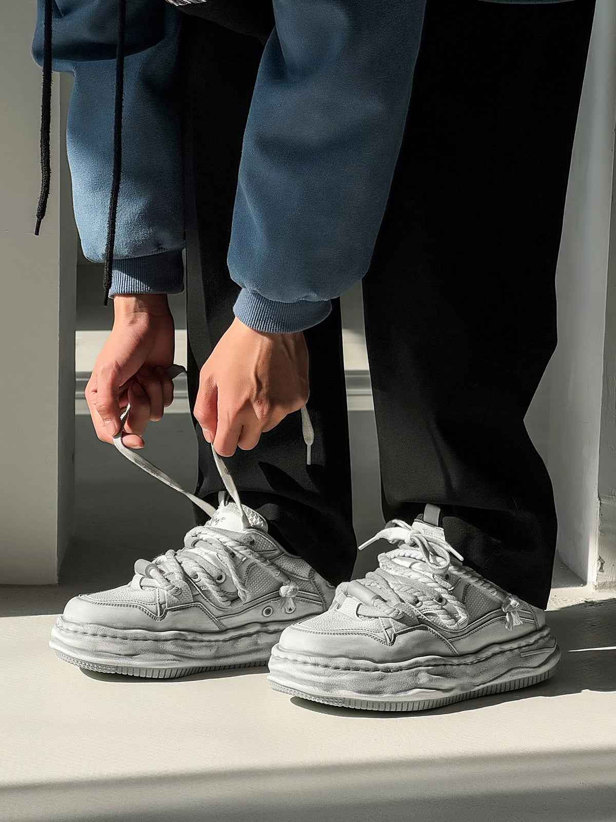 Deconstructed Distressed Chunky Street Sneakers - 2521