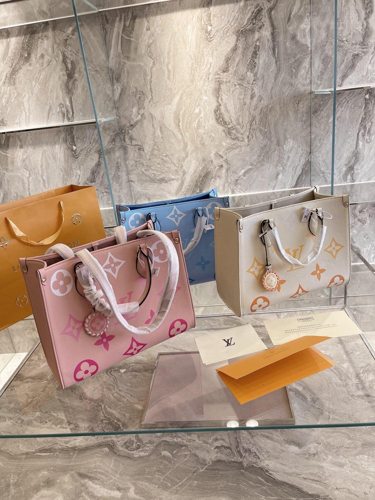 LV ONTHEGO MONOGRAM 067 sneakerhypes