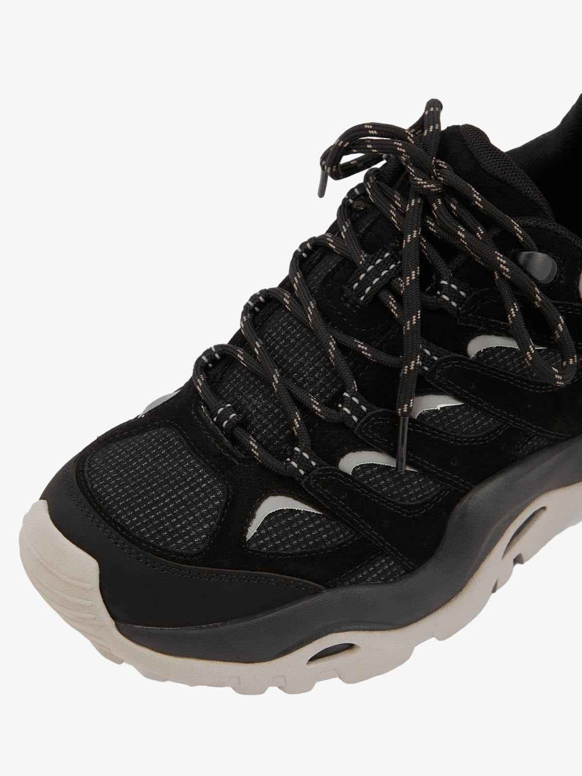 Sneakers High Street Hiking