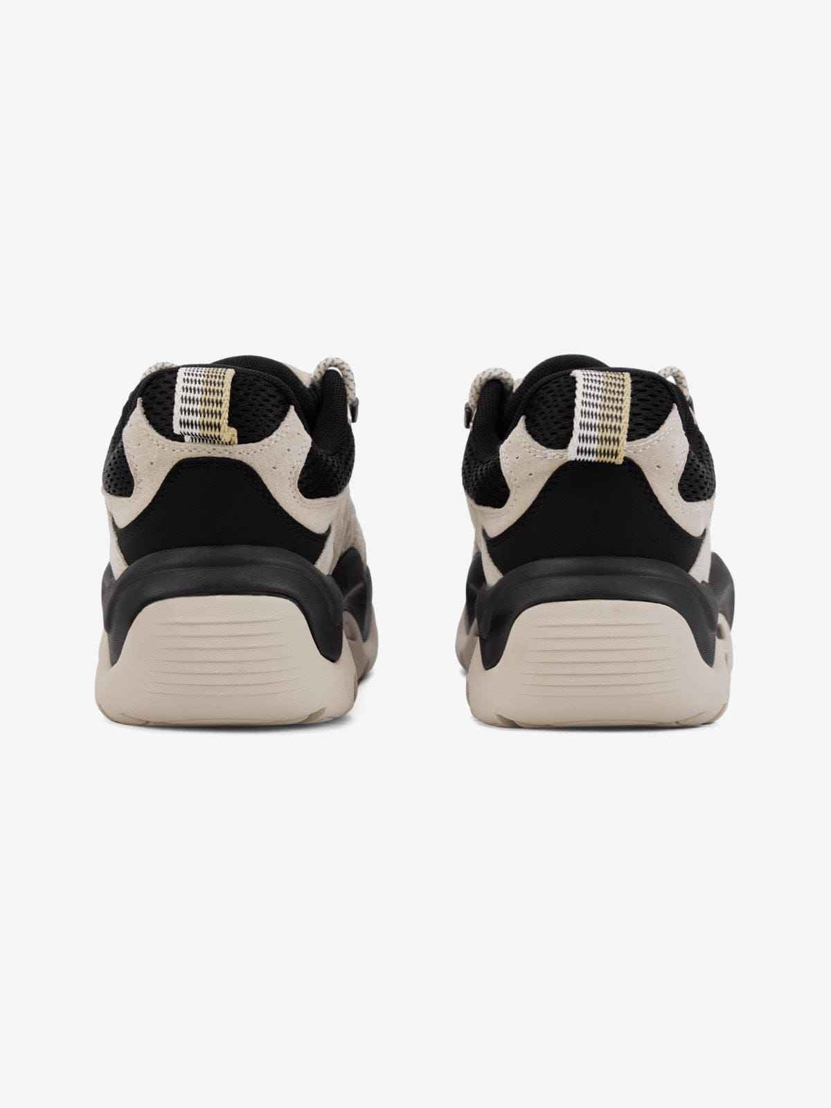 Sneakers High Street Hiking
