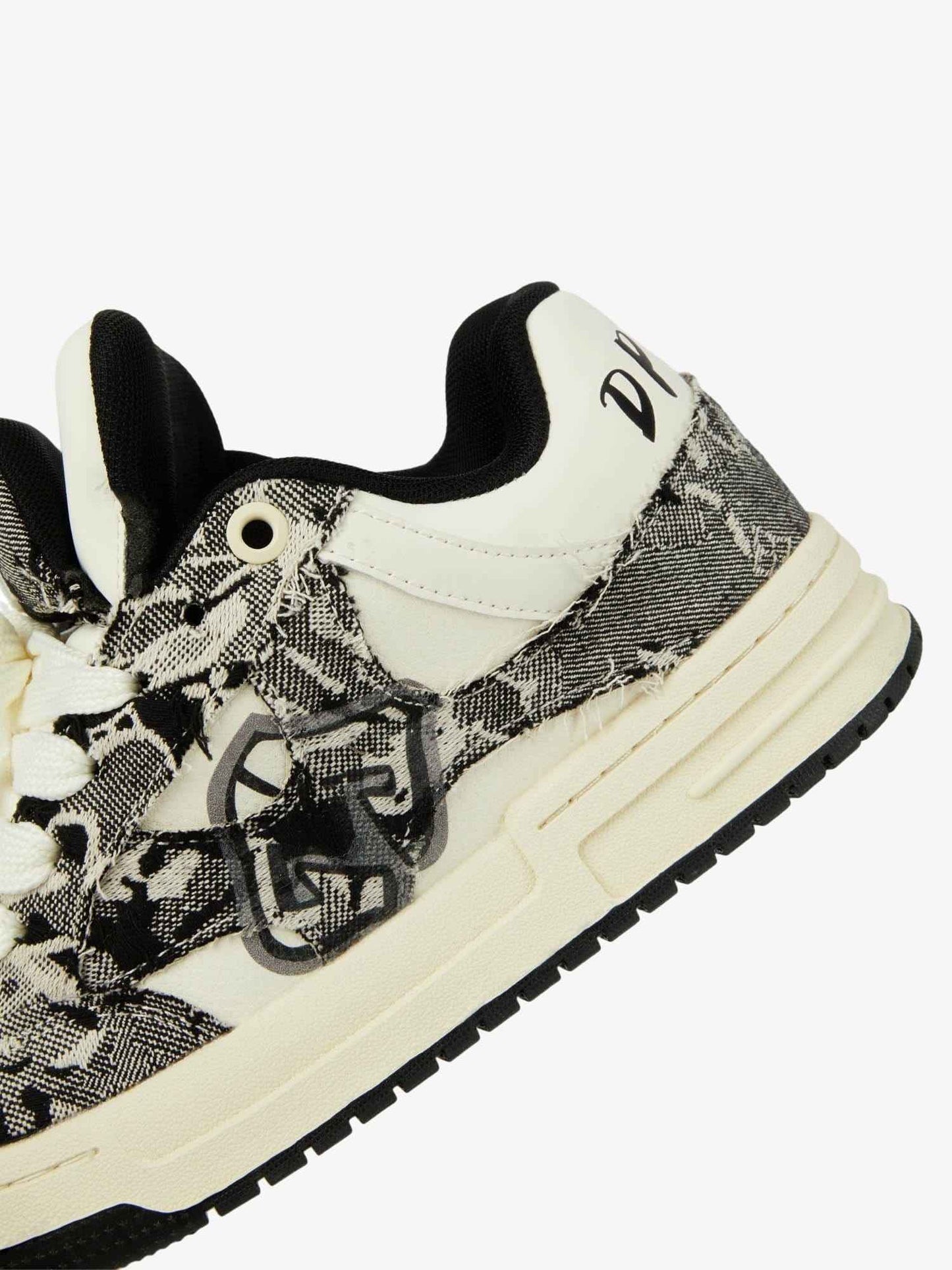 Sneakers High Street