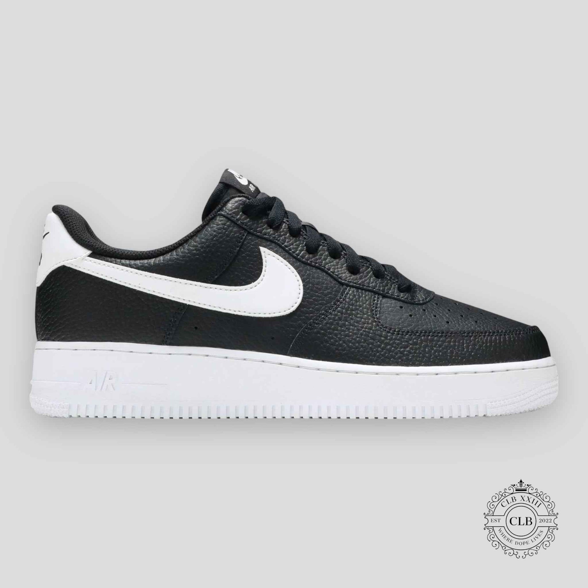 NIKE AIR FORCE 1 LOW "BLACK & WHITE"